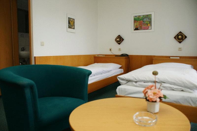 Hotel Koch Maingau Obertshausen Zimmer foto